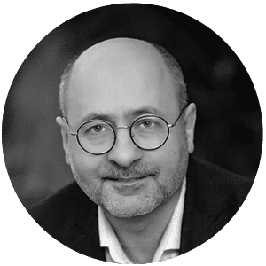 Dr Amir Hakari