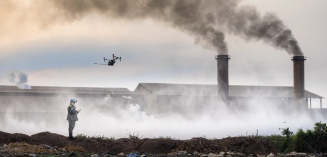 DR2000 drone sampling near industrial smoke stacks
